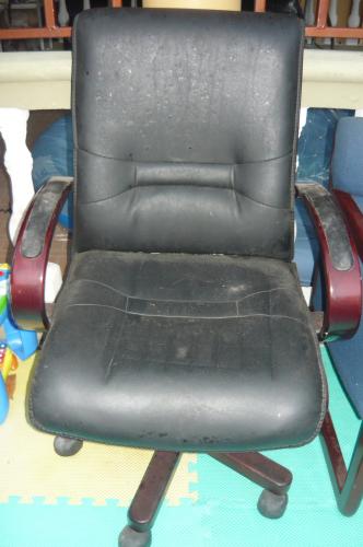 Se vende sillas de oficina 2 sillas de ejecut - Imagen 3