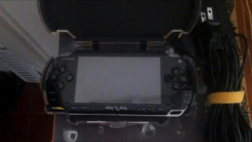 Vendo PSP hackeado con estuche logitech carga - Imagen 2
