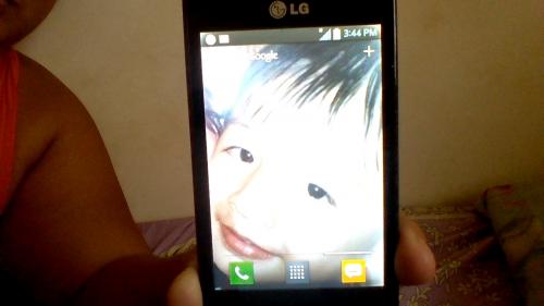 se vende un celular LG L5 color negro en perf - Imagen 2