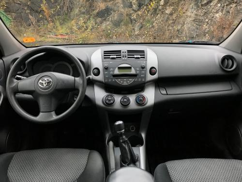 Toyota RAV4: 4500//llamada y WhatsApp: +3364 - Imagen 2