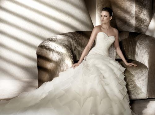 Vendo  espectacular vestido de noviade la ca - Imagen 1